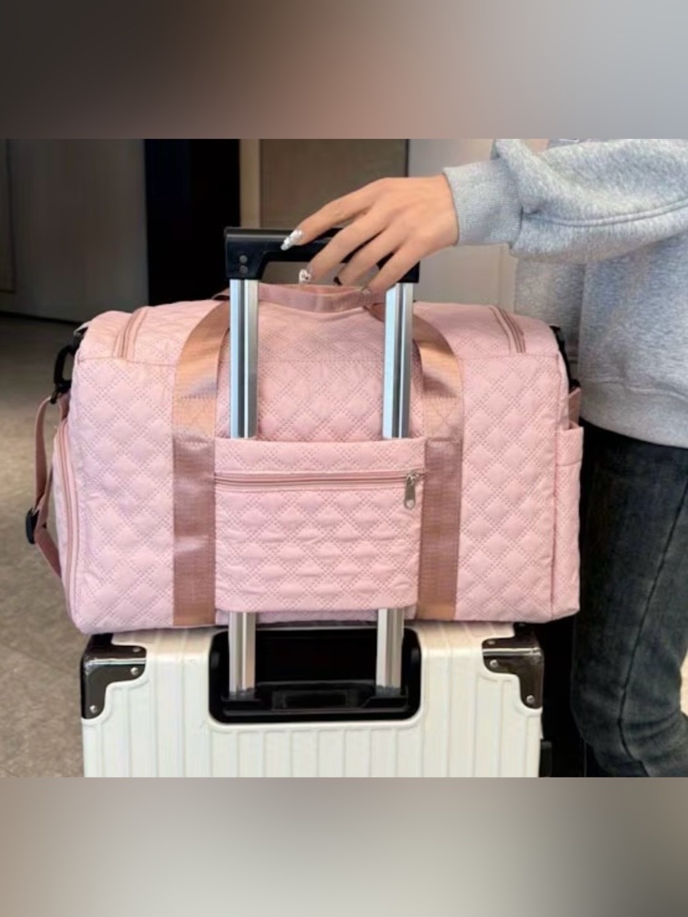 Quilted Cream Travel Duffle Bag - Picture 5 of 12